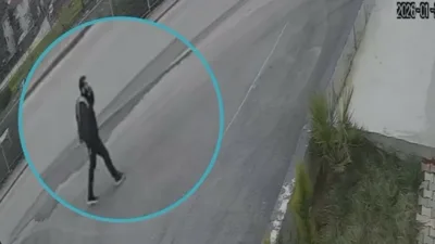 Sakarya’nın Adapazarı ilçesinde kendisini polis ve savcı olarak tanıtarak bir