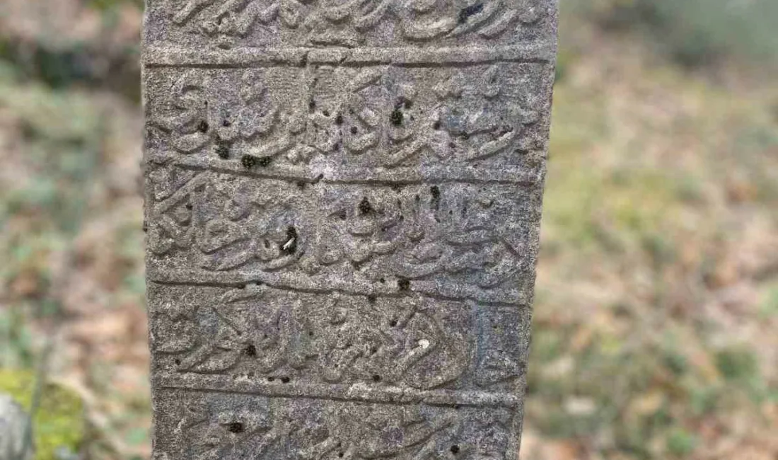 Kocaeli’nin Karamürsel ilçesinde bulunan asırlık Osmanlı mezarları, yürütülen koruma ve