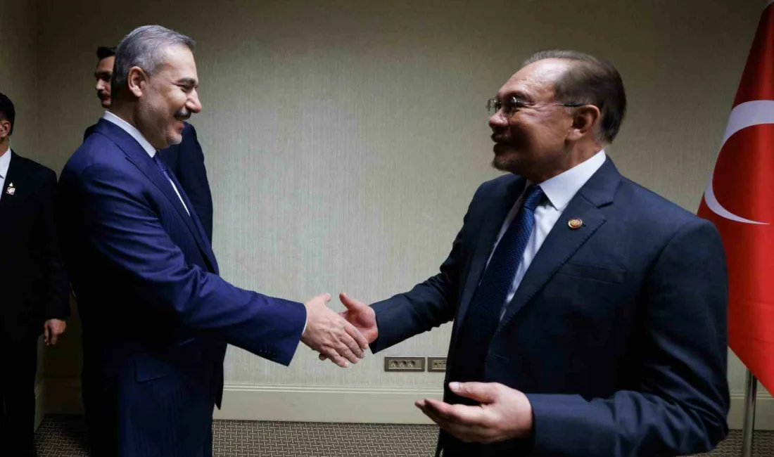 Dışişleri Bakanı Hakan Fidan, Malezya Başbakanı Enver İbrahim ve Malezya