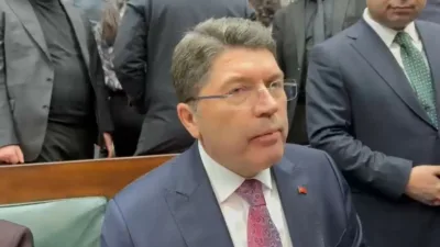 Adalet Bakanı Yılmaz Tunç, “Nusaybin Cumhuriyet Başsavcılığımızın aldığı kararla bayrak