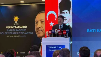 Adalet Bakanı Yılmaz Tunç, CHP Genel Başkanı Özgür Özel’in seçimde