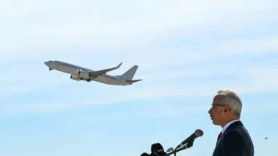 Ulaştırma ve Altyapı Bakanı Abdulkadir Uraloğlu, günlük transit uçuşta tüm