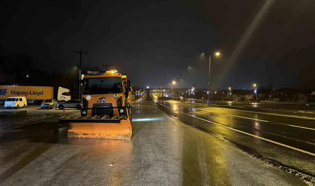 Bolu Dağı geçişinde etkili olan yoğun sis ve sağanak yağış,