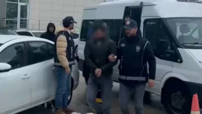 Bolu’da polisin takibe alarak durdurduğu iki araçta Afganistan uyruklu 13