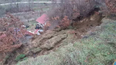 Bolu’nun Mudurnu ilçesinde yağmur ve kar sularının etkisiyle meydana gelen