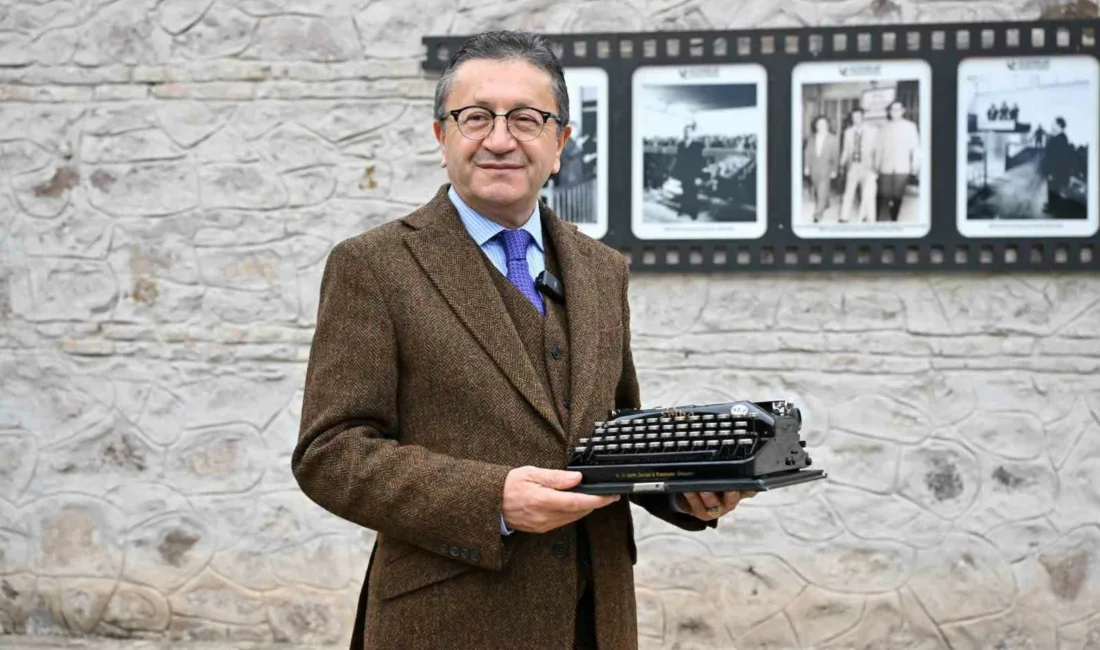 Eski Başbakan Bülent Ecevit’in 70 yıllık daktilosu, Ulucanlar Cezaevi Müzesi’nde