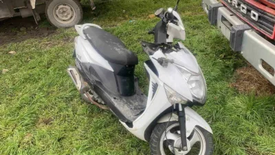 Bolu’da gece saatlerinde çaldıkları motosikleti çalıştıramayan hırsızlar, aracı evden dört