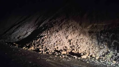 Zonguldak’ın Çaycuma ilçesine bağlı Dereköseler köyünde dün gece saatlerinde toprak