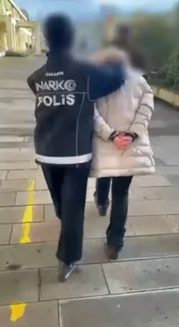 Diyarbakır’dan İstanbul’a uyuşturucu madde taşıdığı tespit edilen Güney Afrika uyruklu