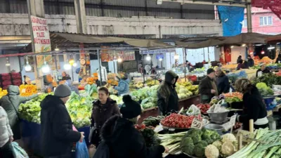Zonguldak’ta her hafta Çarşamba ve Cumartesi günleri Soğuksu semtinde kurulan