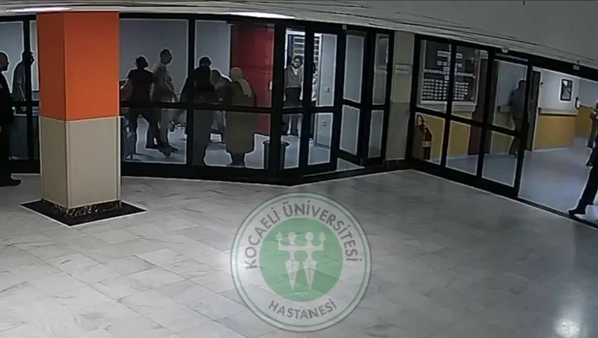 Kocaeli Üniversitesi Hastanesi’nde bir intörn doktor, yemek yerken boğulma tehlikesi