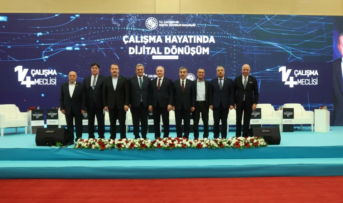 İşçi ve memur konfederasyonlarının genel başkan ve yöneticileri, dijital dönüşümün