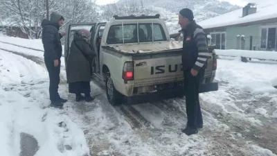 Zonguldak’ın Devrek ilçesi Mahmutoğlu Köyünde ikamet eden kanser hastası yaşlı