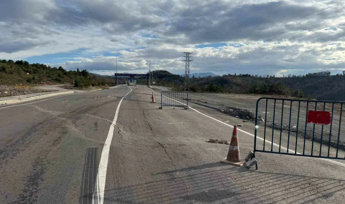 Zonguldak’ın Karadeniz Ereğli ilçesinde bulunan Ereğli Organize Sanayi Bölgesi yolunda