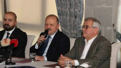 İklim değişikliğinin etkileriyle ilgili konuşan Kastamonu Valisi Meftun Dallı, suyun