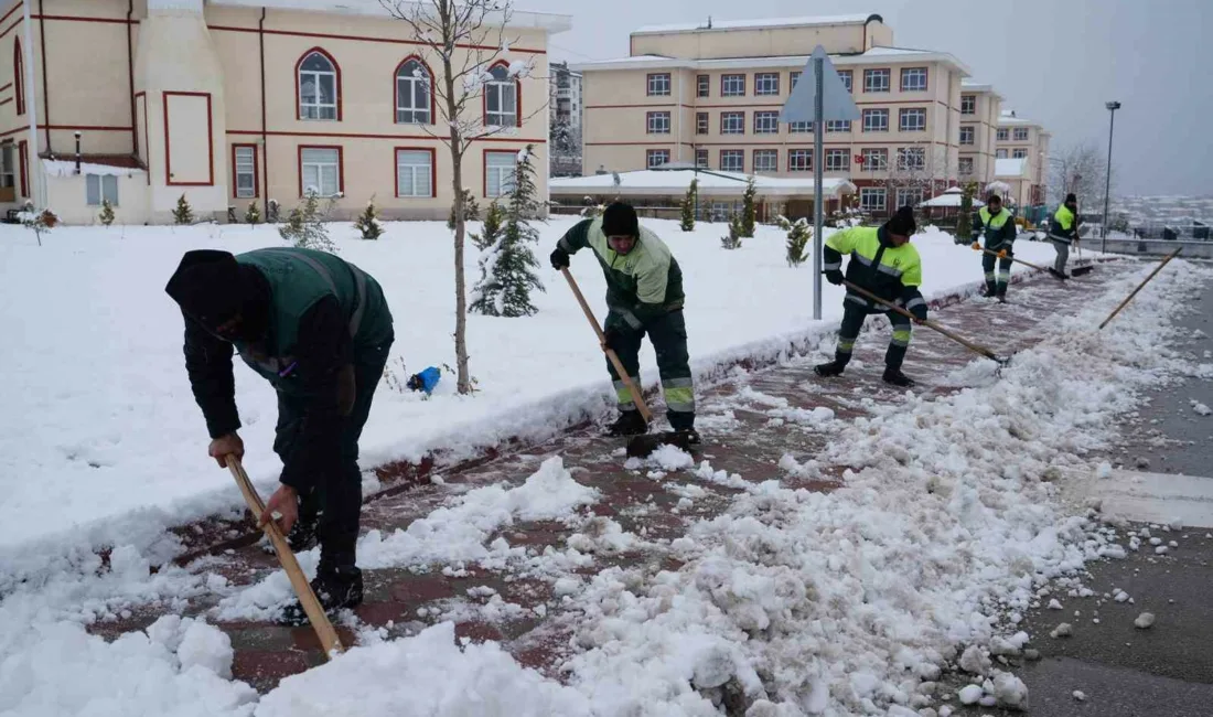 Ankara’da dün akşam etkili olan kar yağışının ardından oluşabilecek buzlanma