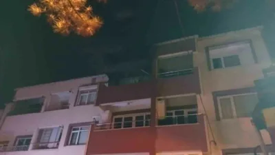 Kocaeli’nin Karamürsel ilçesinde bir evde çıkan yangın paniğe neden oldu.