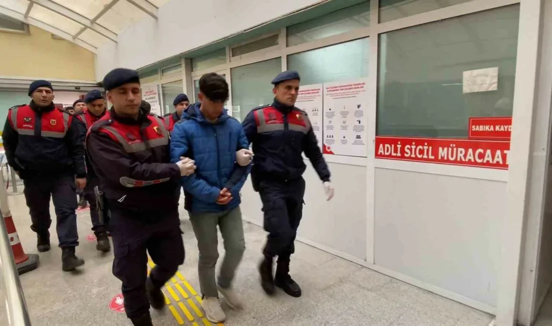 Kocaeli’nin Kartepe ilçesinde bir berberin ormanlık alandaki kulübede balta ve