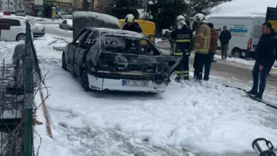 Zonguldak’ın Karadeniz Ereğli ilçesinde park halindeki bir otomobilde yangın çıktı.