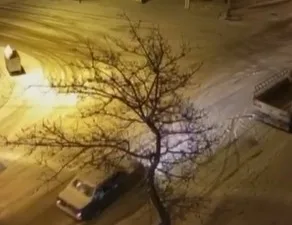 Ankara’nın Polatlı ilçesinde şiddetli kar yağışı nedeniyle yollar adeta buz
