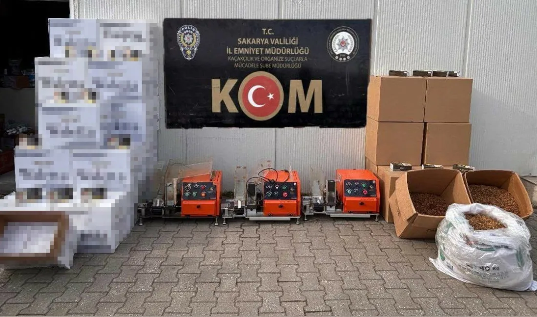 Sakarya’nın Erenler ile Arifiye ilçesinde polis ekiplerine yapılan kaçakçılık ve
