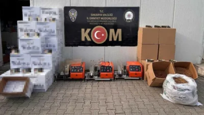 Sakarya’nın Erenler ile Arifiye ilçesinde polis ekiplerine yapılan kaçakçılık ve
