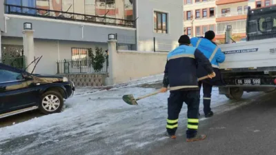 Pursaklar Belediyesi, kar yağışının ardından vatandaşların, can ve mal güvenliği