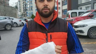 Ankara’da sahipsiz köpeklerden kaçarken ayağının kayması sonucu düşen şahsın el