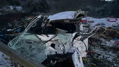 Sakarya’da kontrolden çıkan kamyonetin takla atıp yoldan çıkması neticesinde baba