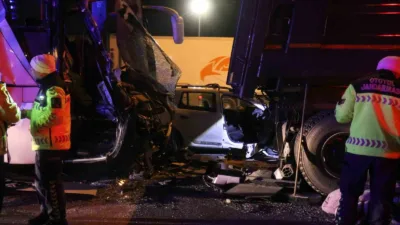 TEM Otoyolu Sakarya geçişinde 1 kişinin hayatını kaybettiği, 3’ü ağır,
