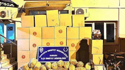 Sakarya’nın Adapazarı ve Karasu ilçelerinde polis ekiplerince yapılan kaçakçılık operasyonunda