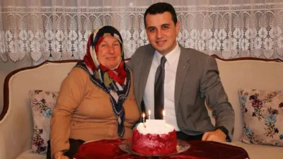 DÜZCE(İHA) – Düzce’nin Çilimli ilçesi Kaymakamı Furkan Alpay, Gölcük depreminde