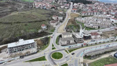 Sakarya Büyükşehir Belediyesi, Serdivan ilçesindeki trafik yükünü azaltmak amacıyla Medeniyet