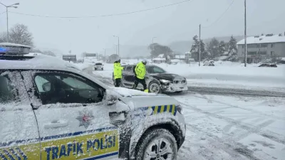 Bolu’da etkili olan yoğun kar yağışı ve olumsuz hava şartları