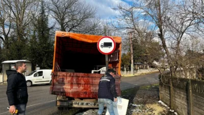 DÜZCE(İHA) – Düzce’nin Çilimli ilçesinde belediye ekipleri ilçe genelinde trafik