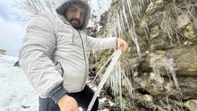 Karabük’ün Safranbolu’da hava sıcaklıklarının eksi 13 dereceye kadar düşmesiyle yamaç,