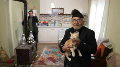 Bolu’nun Mudurnu ilçesinde, 2018 yılında çıkan yangında kül olan evinin