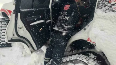 Düzce’de yoğun kar yağışında sağlık hizmetleri durmayarak paletli ambulanslarla sağlık