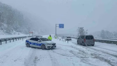 Zonguldak genelinde etkisini artıran kar yağışı ve buzlanma nedeniyle 198