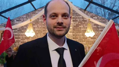 Kocaeli’de Alman damadın Türk bayrağı hassasiyeti dikkat çekti. Erasmus programı