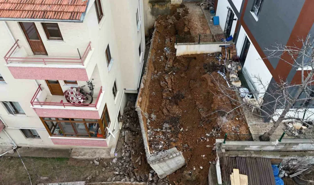Ankara’nın Gölbaşı ilçesinde bulunan bir istinat duvarının yıkılması sonucu 5