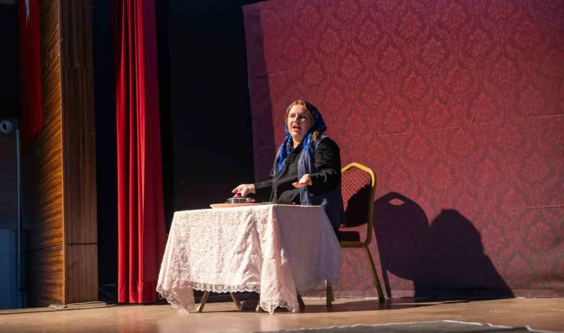 Ankara Gölbaşı Belediyesinin ev sahipliğinde, uyuşturucuyla mücadele kapsamında lise öğrencilerine