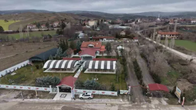 Ankara’nın Çubuk ilçesinde yaşayan Kübra Özgüler ve kardeşi Esra Kavasoğlu,