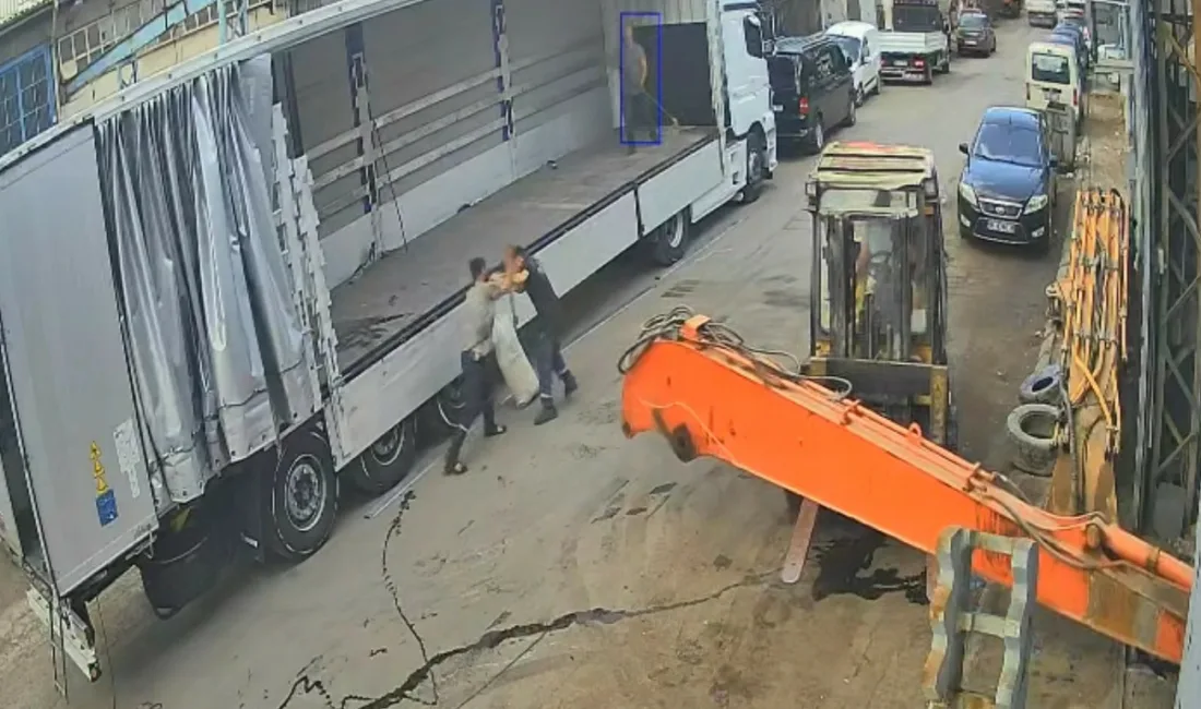 Ankara’da ayağından vince asılan engelli vatandaşın, iki yıl önce de