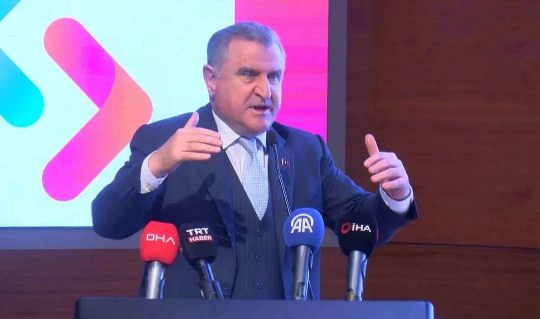 Gençlik ve Spor Bakanı Osman Aşkın Bak, “Cumhurbaşkanımız dijitalleşme konusunda,