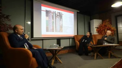 Başiskele’nin kültür durağı Kitaphane, tarih meraklılarını ağırladı. Araştırmacı yazar Osman