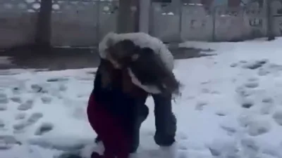Bolu’da okul çıkışı evlerine gitmek isteyen ortaokul öğrencisi kız çocukları,