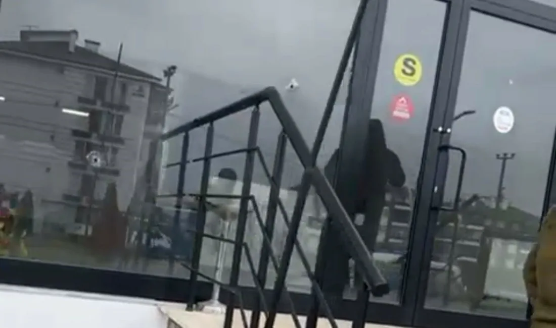 Bolu’da kimliği belirsiz bir kişi tarafından emlak ofisine düzenlenen silahlı