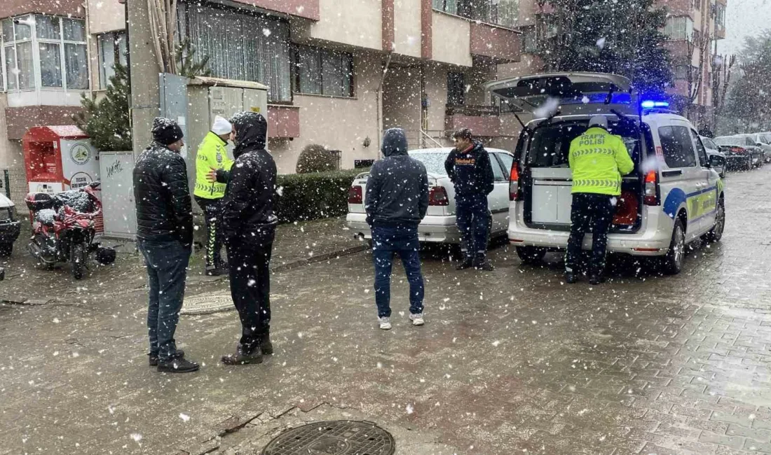 Bolu’da ters yönden giden ehliyetsiz motosiklet sürücüsü, seyir halindeki otomobile