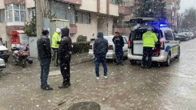 Bolu’da ters yönden giden ehliyetsiz motosiklet sürücüsü, seyir halindeki otomobile